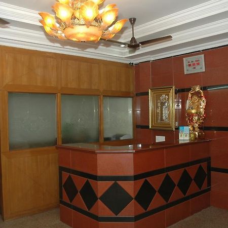 Hotel Vijayabhanu Визакхапатнам Екстериор снимка